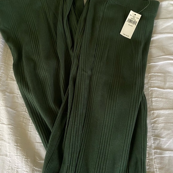 Aerie cropped knitt flares Xxs NWT - Picture 2 of 3